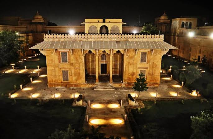 Akbars Palace and Museum